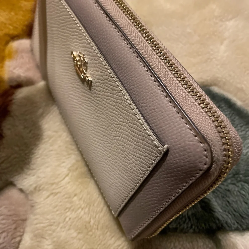 Authentic Coach Zip Around Wallet Preowned